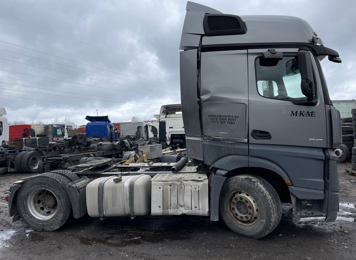 ▷used Tipper with crane MERCEDES ACTROS 3344 AK - HMF1643