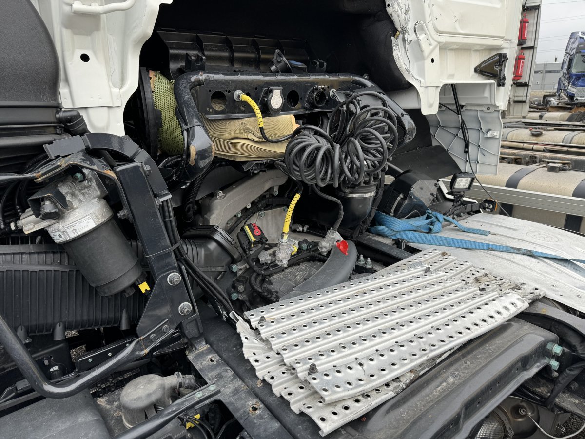 PLASTIC COVER UNDER WINDSCREEN | MAN TGL, TGM, TGS, TGX